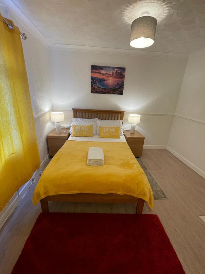 Holiday Home Cardiff City Sleeps 7 Exteriér fotografie