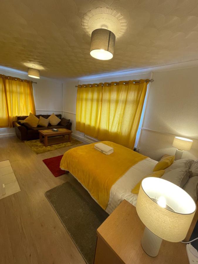 Holiday Home Cardiff City Sleeps 7 Exteriér fotografie